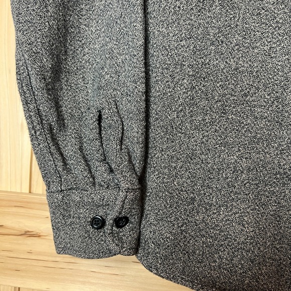 Obey Gray Button Up Shirt M Men's Long Sleeve Textured Twill Workwear Streetwear - Picture 3 of 8